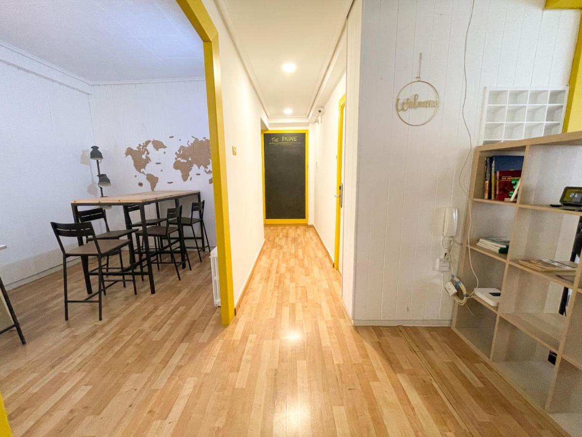 Az The Bridge Hostel - Coliving Saragozza Esterno foto