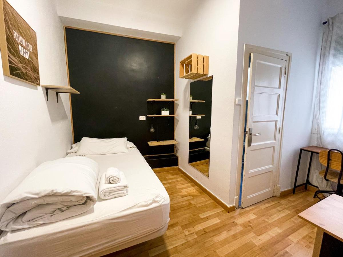 Az The Bridge Hostel - Coliving Saragozza Esterno foto