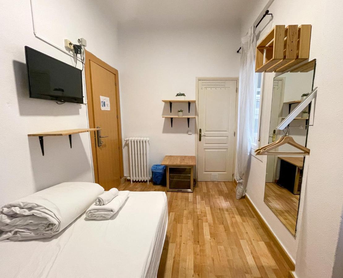 Az The Bridge Hostel - Coliving Saragozza Esterno foto