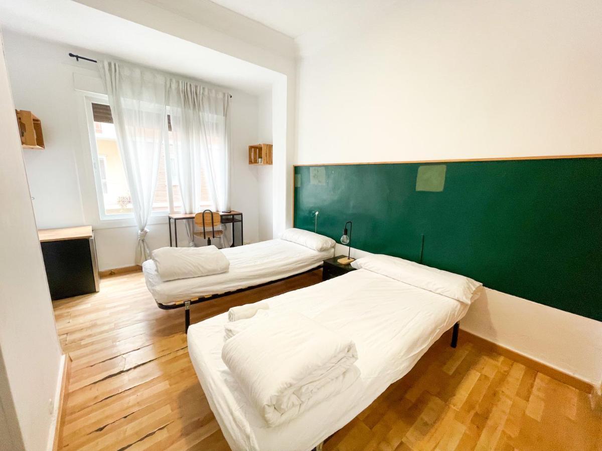Az The Bridge Hostel - Coliving Saragozza Esterno foto